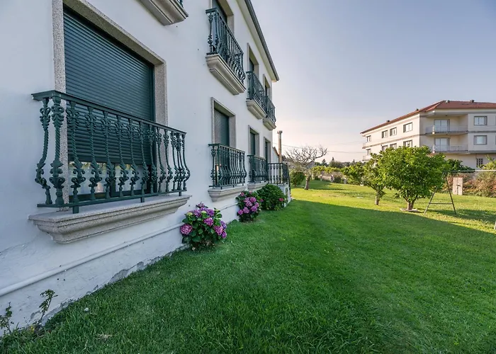 Devesas 게스트하우스 오그로브