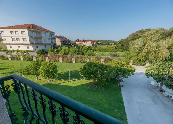 게스트하우스 Devesas 3*